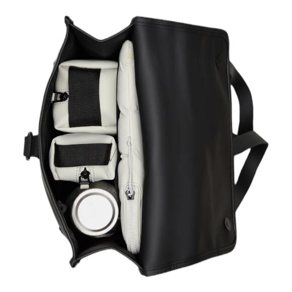 NWT Rains Backpack Blue Waves Adjustable Straps Zippered Pockets Unisex - Picture 4 of 7